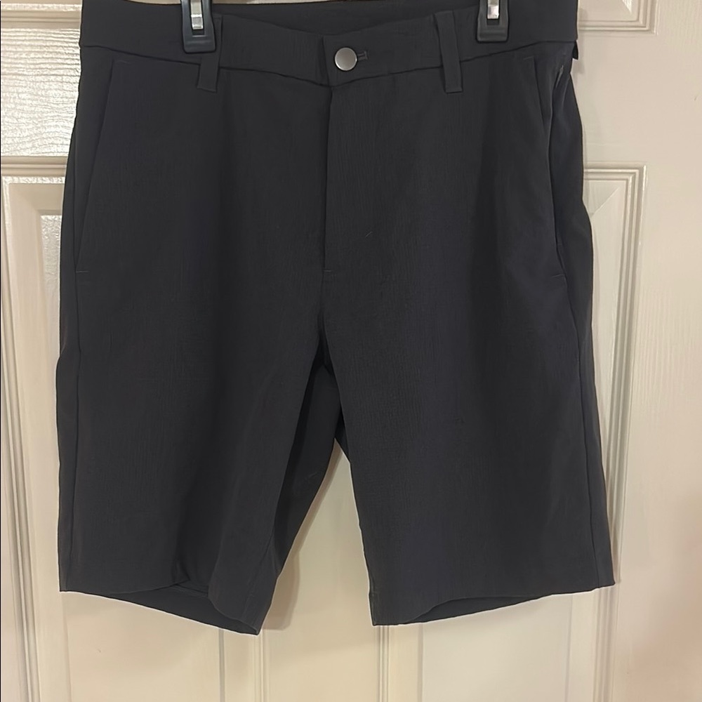 Men's Black lululemon shorts with button size 30 waist